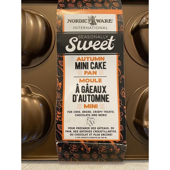 Nordic Ware Autumn Mini Cake Pan Bakeware Pumpkin Leaf Acorn Fall Halloween - Picture 4 of 4